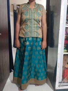 Beautiful Green Ethnic Traditional Dress Set