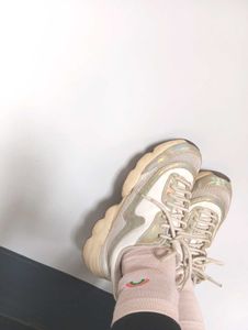 HnM Ladies Sneaker.
