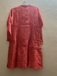 Cotton Kurta With 2 Pockets And Button In Front