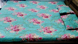 Floral Print Bedding Set With Pillow Cover