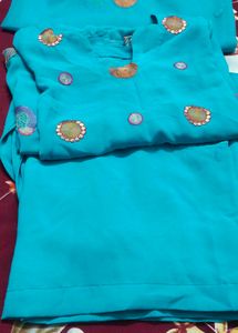 Italian crapTeal Embellished Kurta Set