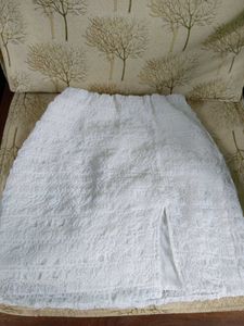 CLEARANCE 📣 White Mini Pencil Popcorn Skirt