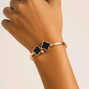 Beautiful Black Clover Bracelet With Rhinestone🖤✨
