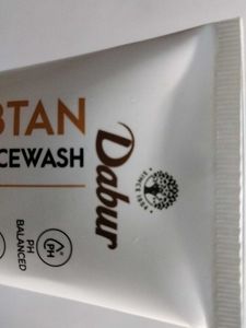 Dabur Ubtan Face Wash