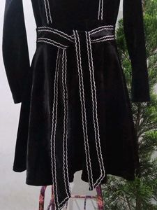 Elegant Black Dress