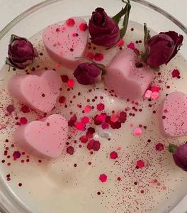 Valentine&#39;s Day Rose Candle