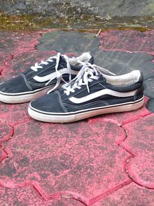 Vans Sneakers - Stylish &amp; Comfortable