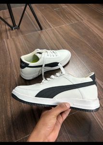 Puma Sneakers