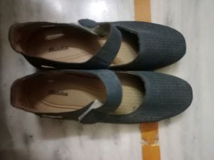 Cut Shoes For Regular Use
