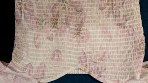 h&amp;m floral pinteresty branded top for women
