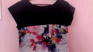 Stylish Women&#39;s Kurtas (Set of 2)