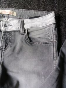 Comfy Slim Fit Jeans