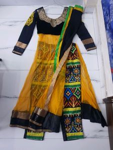 Designer 3 piece dress😍