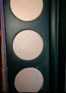 SUGAR HIGHLIGHTER PALLATE 🥵 90% OFF