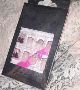 Coquette Press On Nails, Pink Sparkle