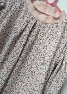 Floral pink top🌷