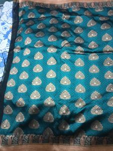 Used Embellished BanarasiSaree WithBlouse-DarkGree