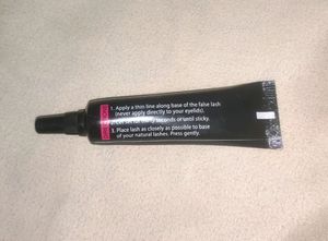 Huda Beauty Eyelashes Glue