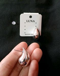 Luna Tear Drop Silver Statement Earrings🤍
