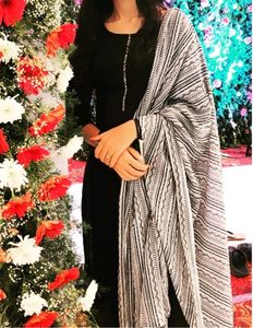 Women Black Kurta Set