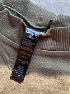 Seamless High Neck Cropped Top