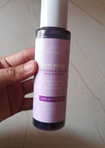 Conscious Chemist Berry Oat Niacinamide Cleanser