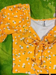 Sunmer Floral Crop Top