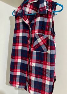 Casual sleeveless summer shirt from Only!
