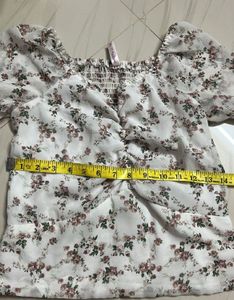 Floral Puff Sleeve Crop Top