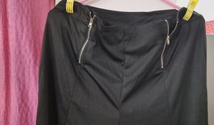 Black Zipped Pant