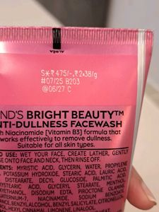 Pond&#39;s Bright Beauty Anti-Dullness Facewash