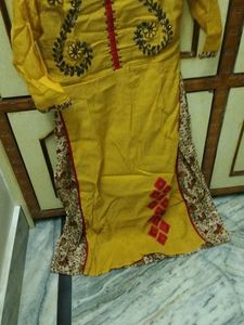 Beautiful Kurta With Hand Work