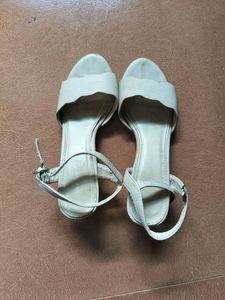 Sandle