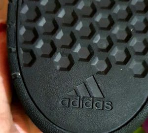 Adidas Sneakers