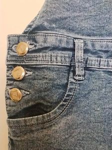 Trendy Dungaree For 10 To 14 Years Girls