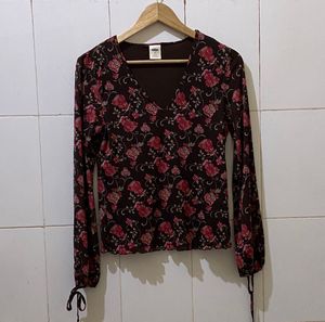 Old Navy Floral Long Sleeve Top