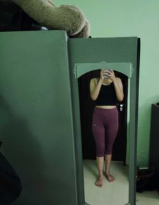 Mauve Cropped Caprie