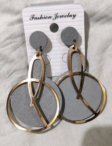 Beautiful Grey Colour Earrings