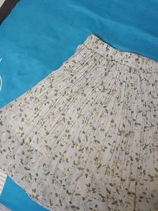 Floral Print Pleated Skirt