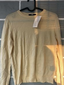 Uniqlo Beige Long Sleeve Sweater