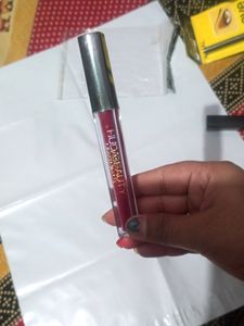 Huda Beauty Lipstick