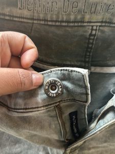 MUFTI brand greyish greenish Jeans Size 32 Stretch