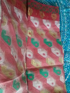 Red &amp; Gold Patterned Saree