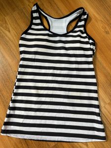 Stripes Padded Gym Top 🤌🏻