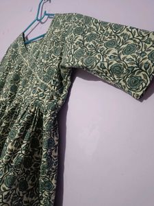 Floral Print Short Kurti