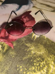 Ray-Ban Round Sunglasses