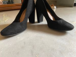 Stunning Black Pumps In Very Good Condition
