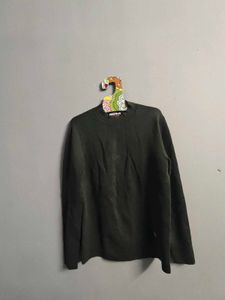 Elegant Green Turtleneck Sweater