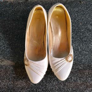 Elegant White Ballerinas