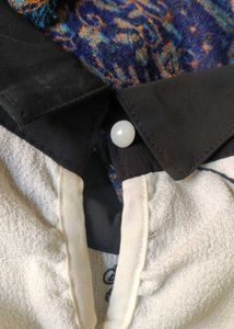 Embroidered Long Sleeve Cut-and-Sew Blouse